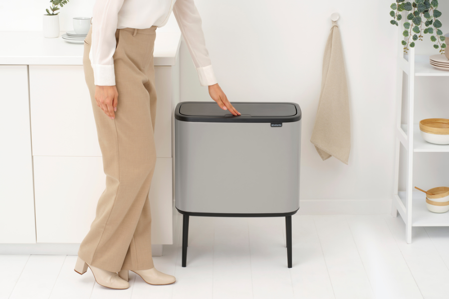 Búcsú a műanyag kukáktól: Elegáns Brabantia megoldások modern enteriőrökbe