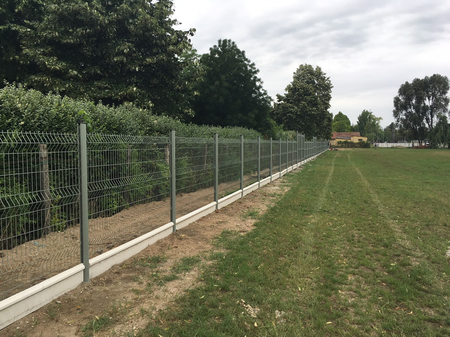 AXIS® C tábla AXIS® oszloppal, betonlábazattal AXIS® C tábla AXIS® oszloppal, betonlábazattal