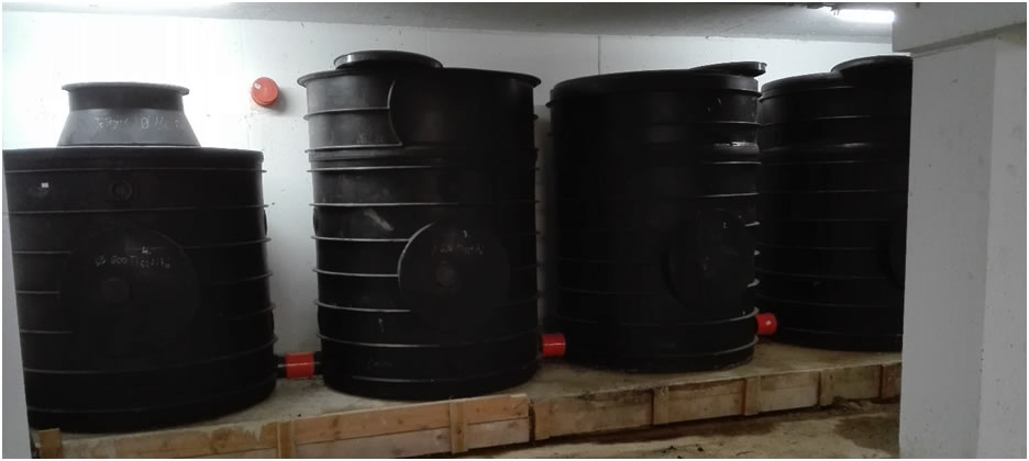 Beépített tartályok teremgarázsban
