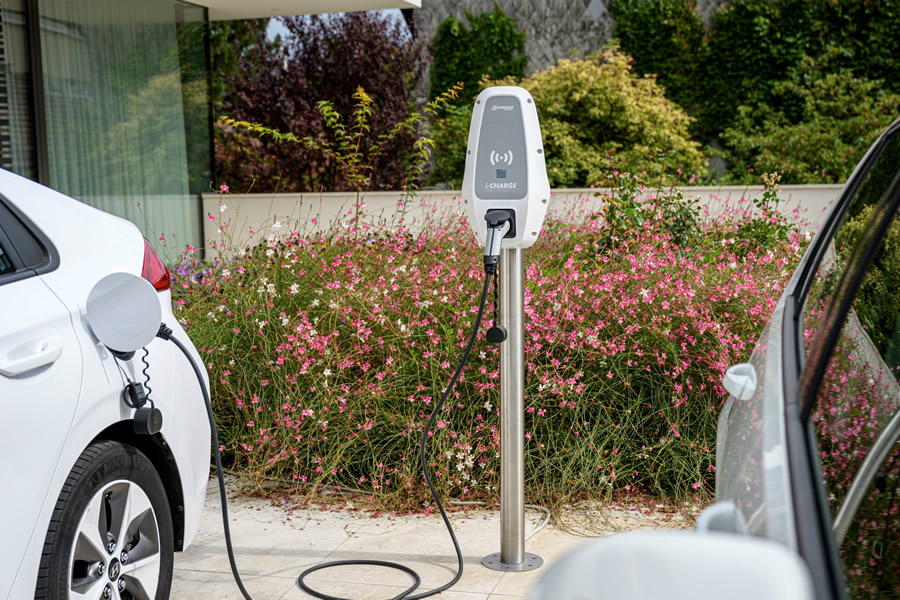 i-Charge CION - elektromos autó töltési megoldások közterületi használatra