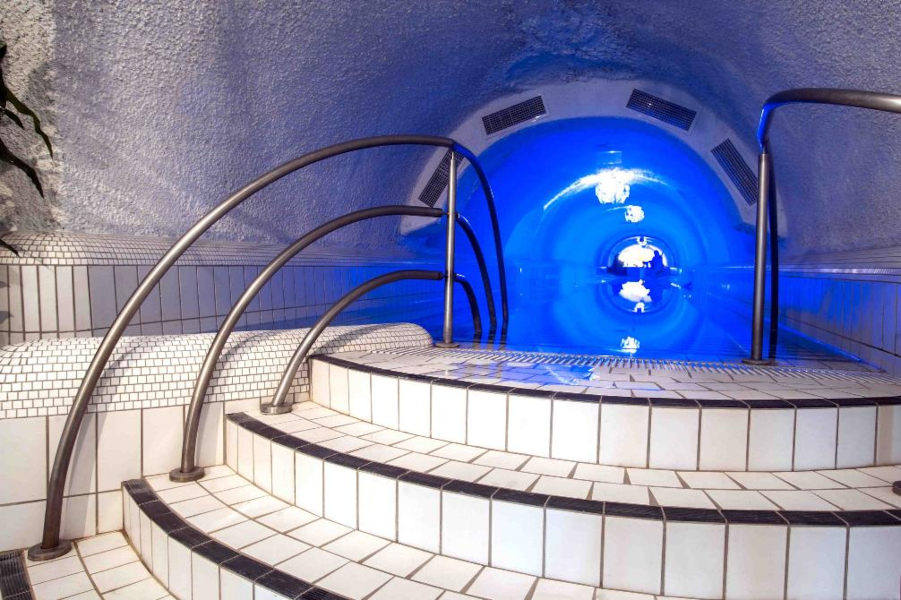 Magas minőségű Mapei termékeket alkalmaztak a Demjén Thermal SPA barlangfürdő építésénél