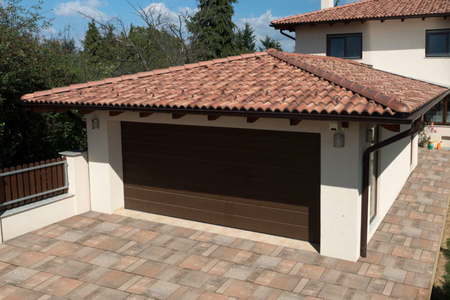 Terrán Urban First jura beige térkő Coppo Ferrara tetőcseréppel