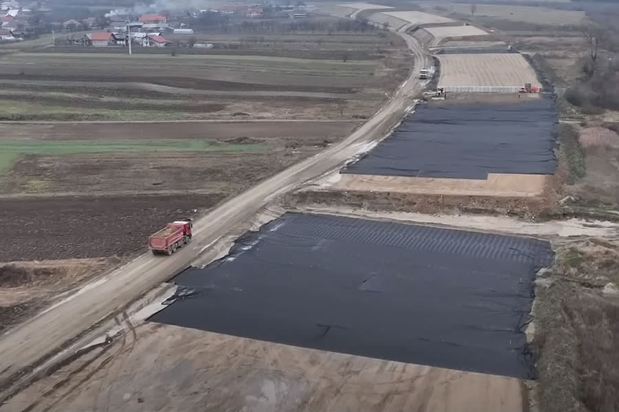 Tipptex BS nemszőtt geotextília alkalmazása a romániai A1-es autópálya-építésen