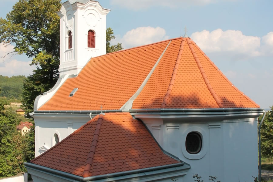 Tondach tradicionális tetőcserepek egyházi felhasználáshoz