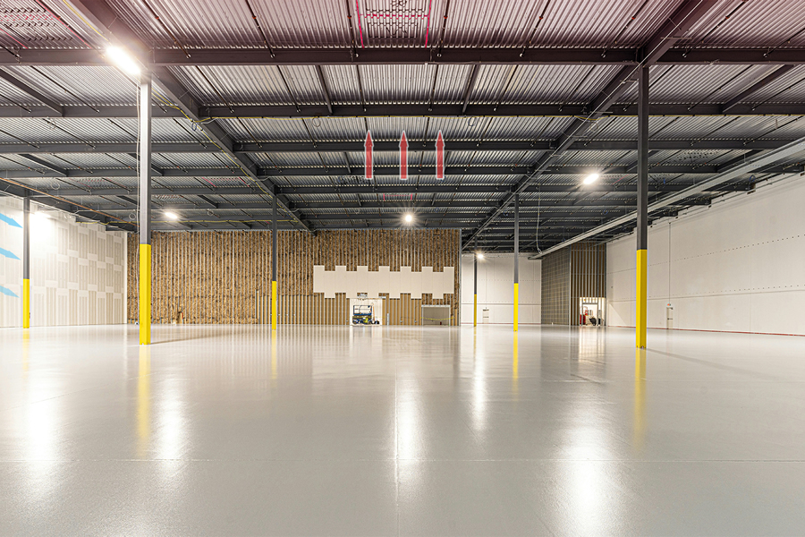 A meglévő ipari csarnokok hűtése egyre nagyobb kihívást jelent