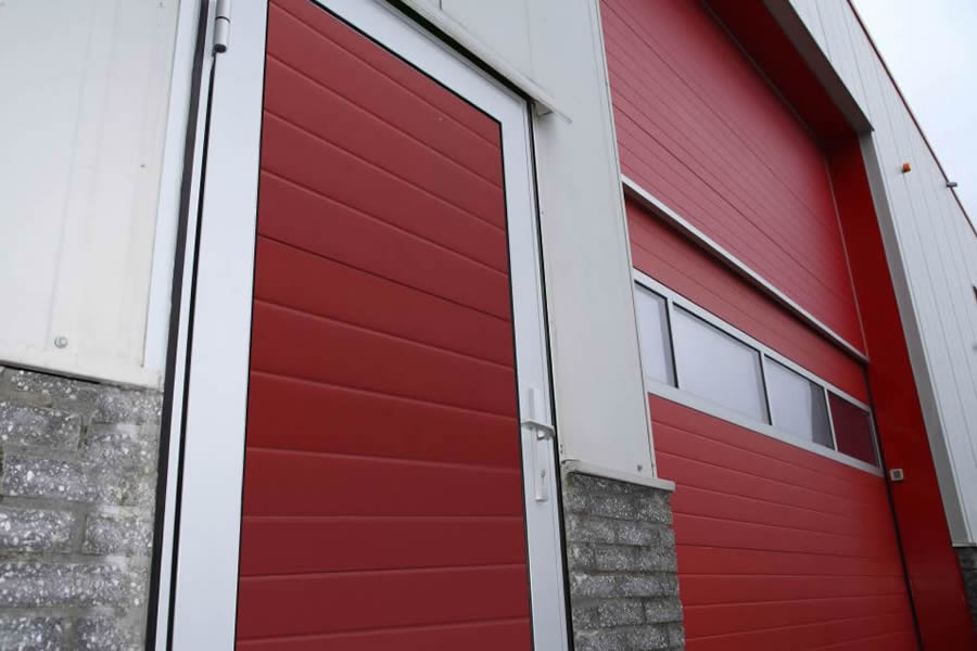 Luxe-Line oldalajtó ipari kapuhoz