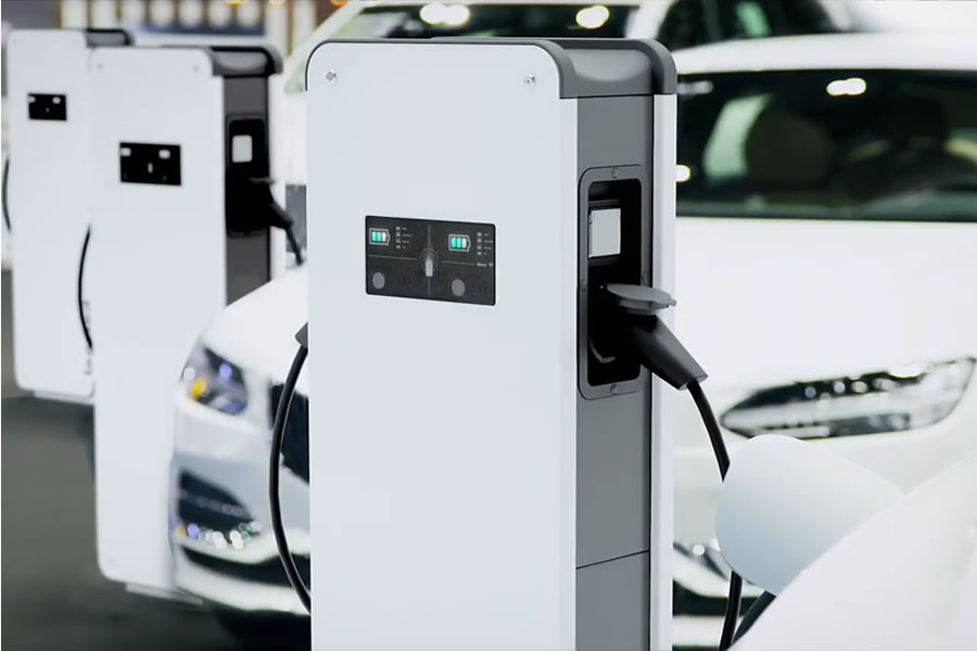 Két új videók a Legrand Green’UP elektromos autó töltőállomásokról
