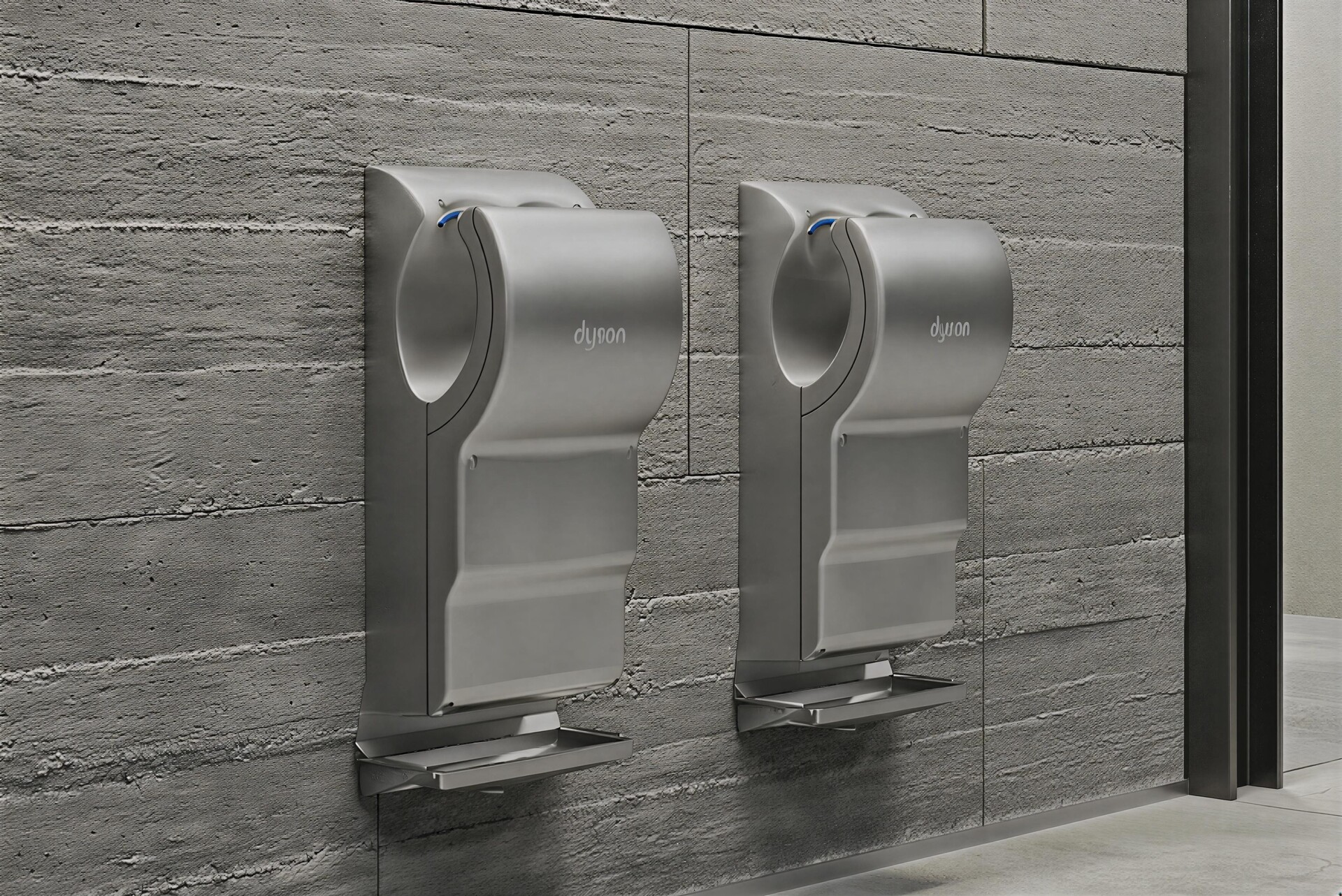 A Dyson Airblade AB14 kézszárító visszatérése
