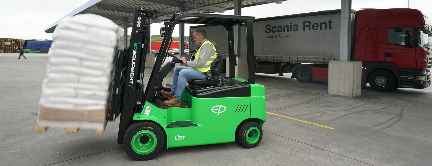 Az EP Equipment L1 széria a világ első Li-Ionos targonca családja