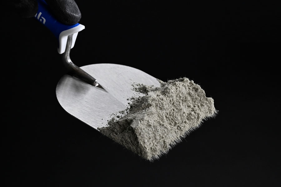 Új Ceresit CM 17 PRO extra minőségű, flexibilis burkolatragasztó