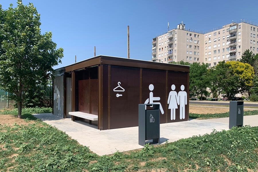 Toilitech öntisztító köztéri illemhelyek - Okos WC-k okos városoknak