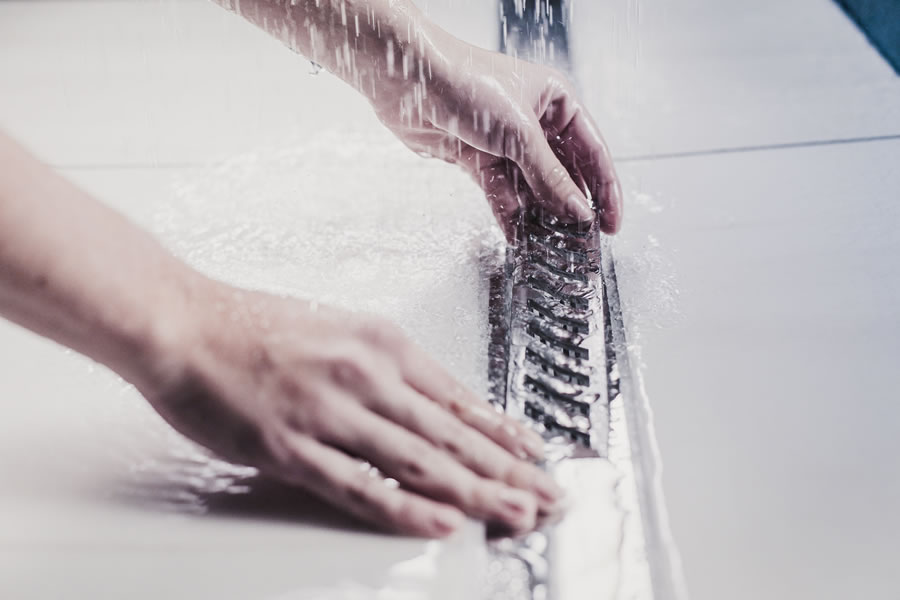 Az új ACO Solid Plusz zuhanyfolyóka - Stripe rács kiemelése