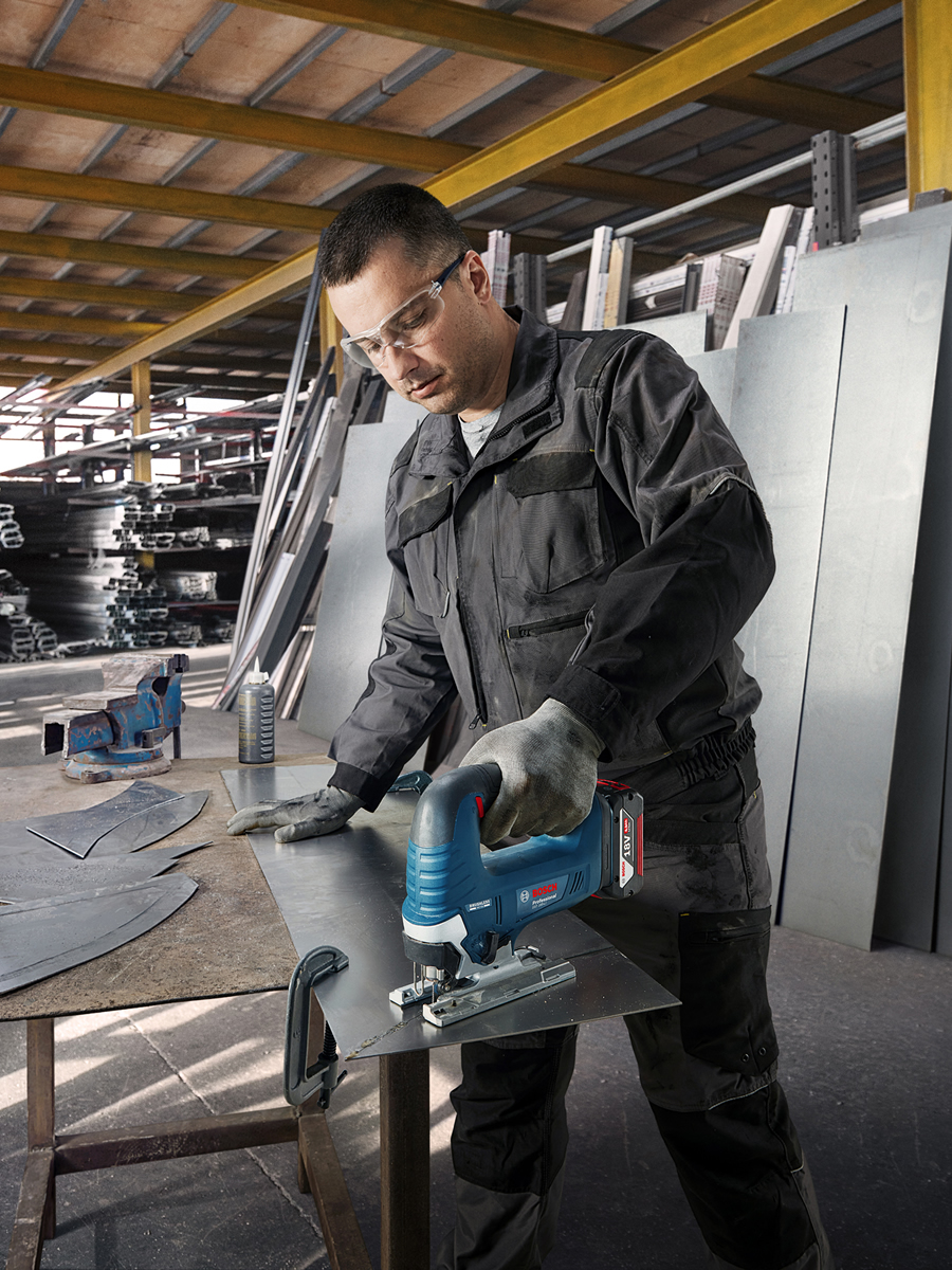 Bosch GST 185-LI Professional akkus szúrófűrész - D-alakú markolat