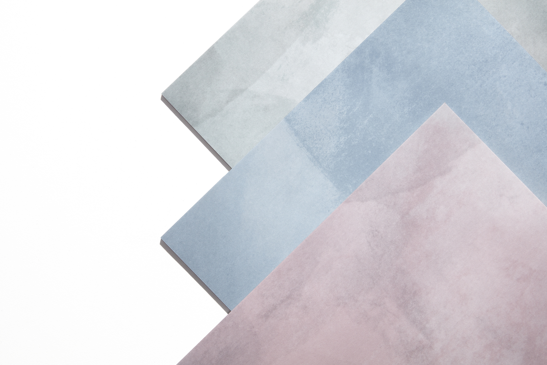 Új Interface Iridescence LVT burkolat