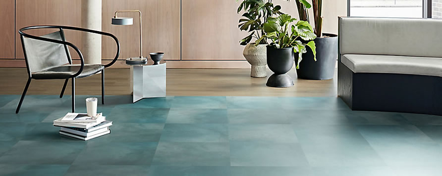 Új Interface Iridescence LVT burkolat