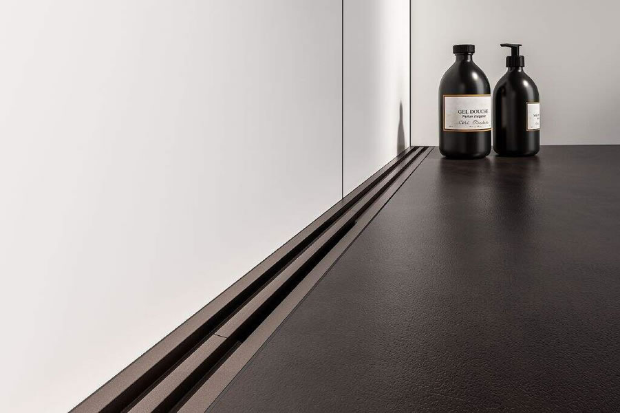 Új Schlüter®-KERDI-LINE-VARIO vonalmenti vízelvezetés